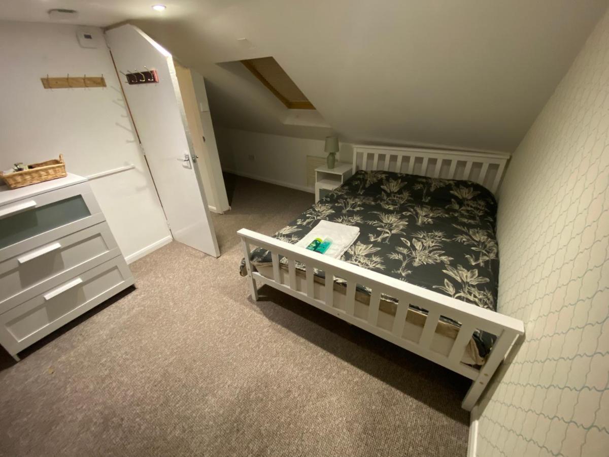Homestay The Attic En-suite Plymouth